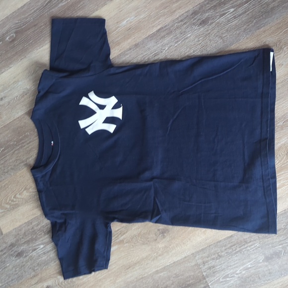 Nwot new York Yankee Jeter tshirt - Picture 2 of 5